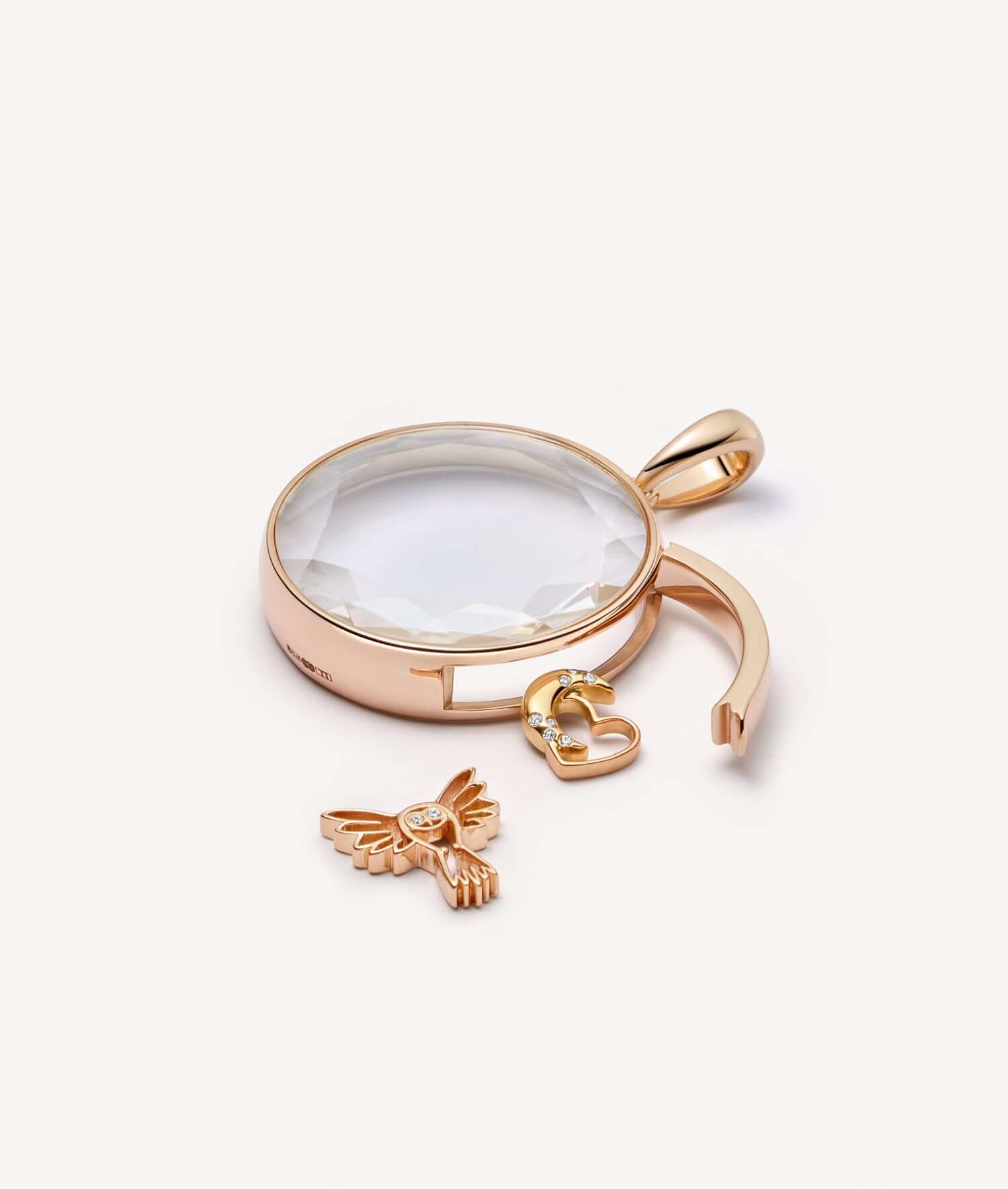 Aya Kadar ve Ötesine Charm